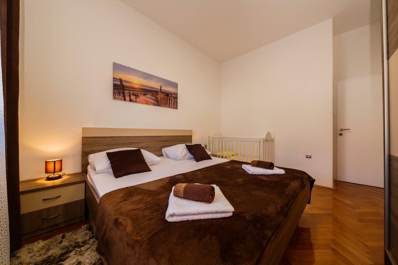 Apartments Josip Trogir Buitenkant foto