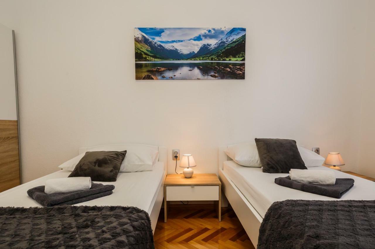 Apartments Josip Trogir Buitenkant foto