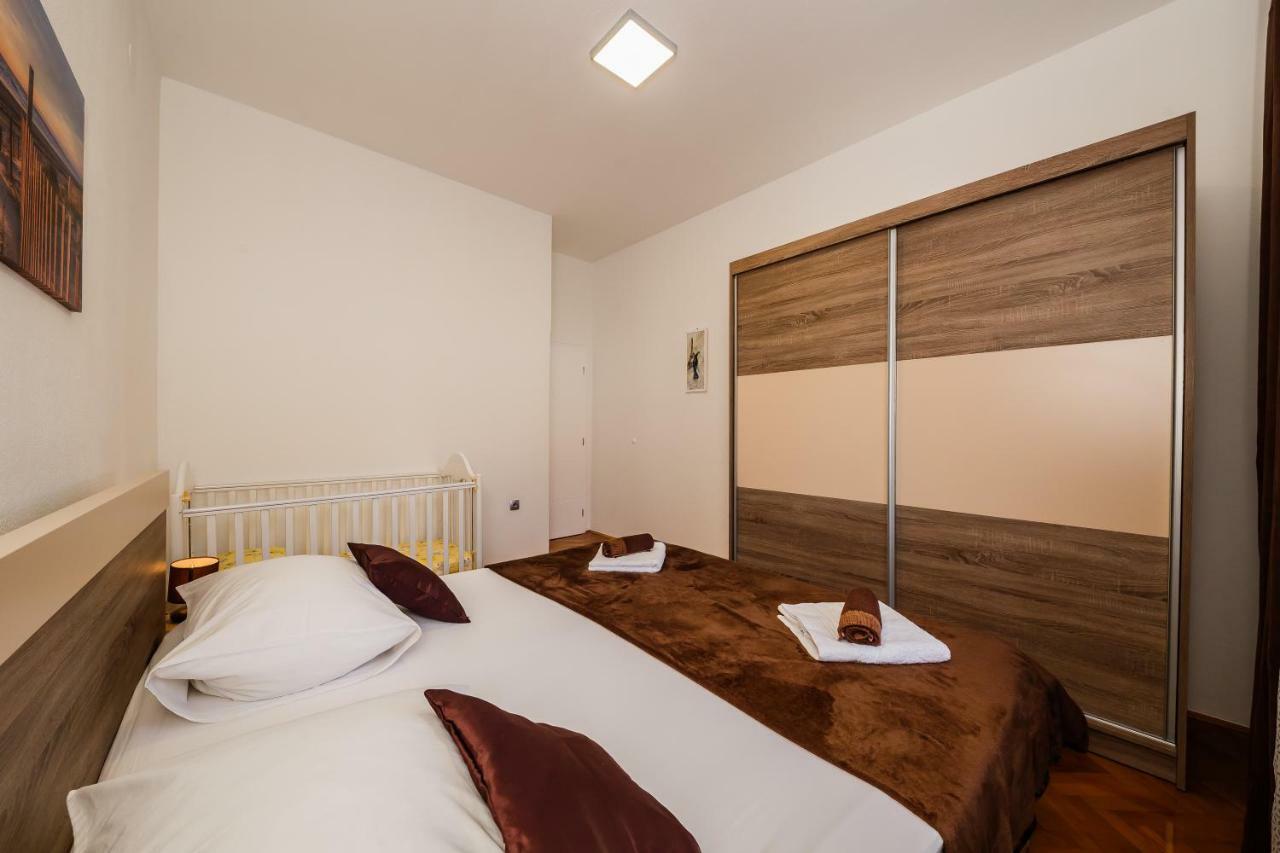 Apartments Josip Trogir Buitenkant foto
