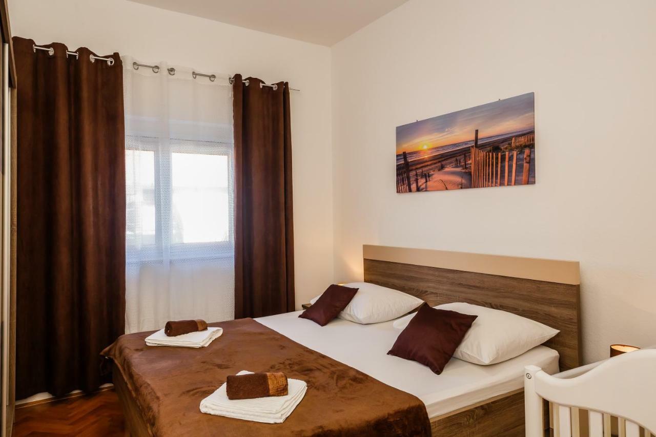 Apartments Josip Trogir Buitenkant foto