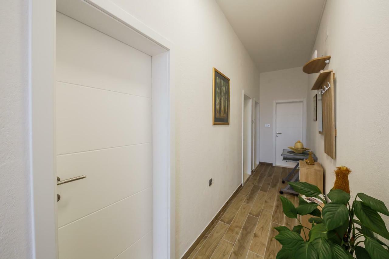 Apartments Josip Trogir Buitenkant foto