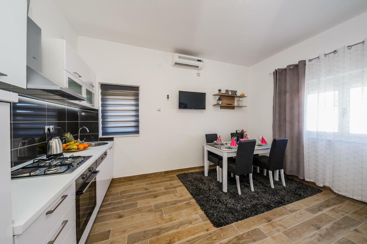 Apartments Josip Trogir Buitenkant foto